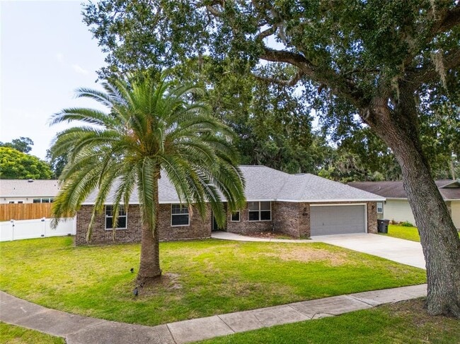 property at 923 Sand Crest Dr