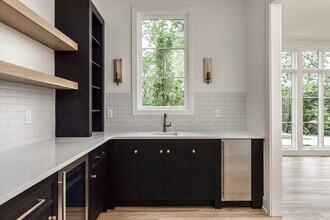1401 Burton Valley Rd in Nashville, TN - Building Photo - Building Photo