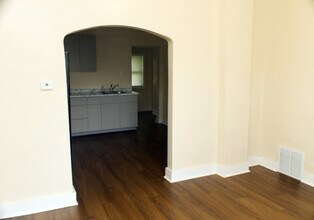 1135 New Hampshire St in Lincoln, NE - Building Photo - Building Photo