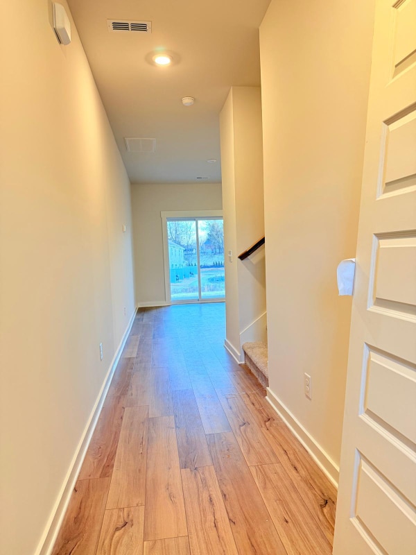 1806 Tupelo Ln in Columbia, TN - Foto de edificio - Building Photo