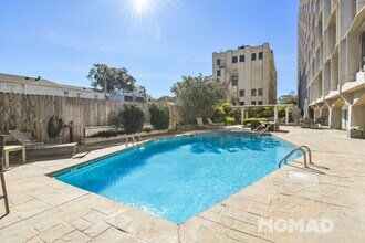 2100 St Charles Ave in New Orleans, LA - Building Photo - Building Photo
