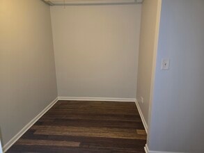 111 W Maple St, Unit #3207 in Chicago, IL - Foto de edificio - Building Photo