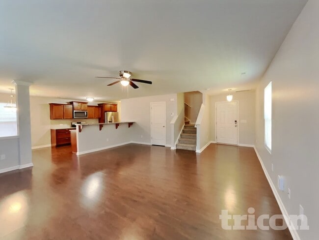 963 Bitting Hall Cir in Rural Hall, NC - Foto de edificio - Building Photo