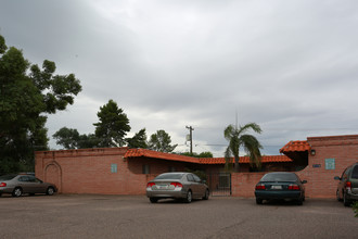 4710 E 4th St in Tucson, AZ - Building Photo - Building Photo