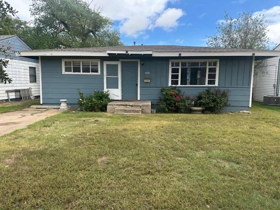 4409 S Travis St in Amarillo, TX - Building Photo