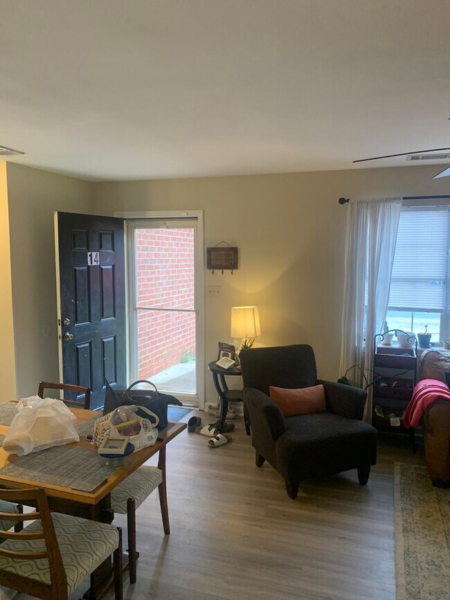 14-16 Milledge Ct in Athens, GA - Building Photo - Building Photo