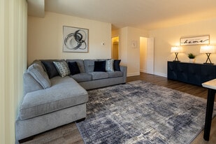 Painters Mill Apartments in Owings Mills, MD - Building Photo