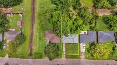 110 Prune St in La Marque, TX - Building Photo - Building Photo