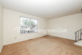 8197 Mt Carmel St in Huber Heights, OH - Building Photo - Building Photo