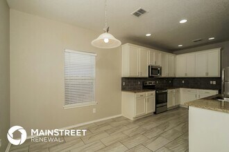 3514 Alonzo Fields in Converse, TX - Foto de edificio - Building Photo