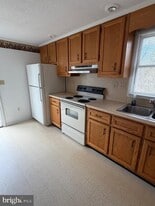 9012 Rabbit Rd N in Greencastle, PA - Building Photo