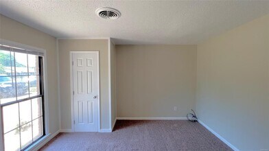 418 Stroll Dr in Montgomery, AL - Foto de edificio - Building Photo