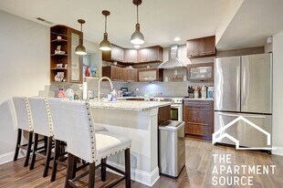 2310 N Leavitt St, Unit Garden in Chicago, IL - Building Photo
