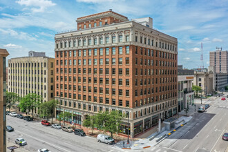 The Bank in Omaha, NE - Foto de edificio - Building Photo