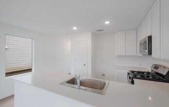 7422 India Star in San Antonio, TX - Building Photo - Building Photo