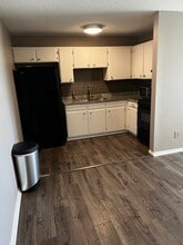 8121 Valle Dr in Niagara Falls, NY - Building Photo - Building Photo