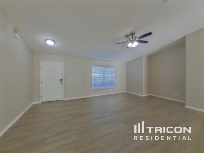 1555 April Ave in Deltona, FL - Building Photo - Building Photo