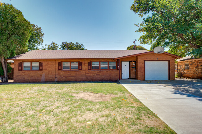 3711 45th St in Lubbock, TX - Building Photo - Building Photo