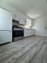 76-16-76270 270th St in Queens, NY - Building Photo - Building Photo