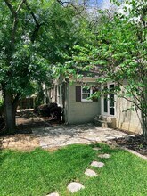 1601 Northwood Rd in Austin, TX - Building Photo - Building Photo