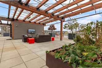 The Hayes on Stone Way in Seattle, WA - Foto de edificio - Building Photo