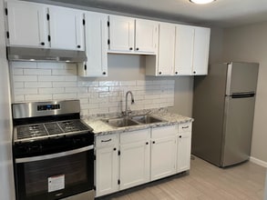 333 N Hamilton St in Painted Post, NY - Foto de edificio - Building Photo