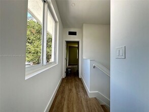 2931 NW 57th St-Unit -B in Miami, FL - Building Photo - Building Photo