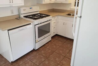 2638 SW 60th St in Oklahoma City, OK - Building Photo - Building Photo