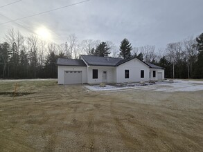 48 Bouchard Dr, Unit 1 in Orrington, ME - Building Photo - Building Photo