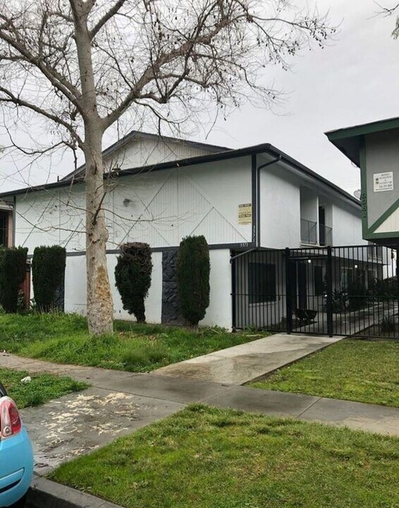 3371 E Andy St in Long Beach, CA - Building Photo