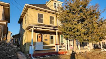 407 E Main St in Bath, PA - Building Photo