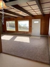 7805 Upper Huffman Rd in Anchorage, AK - Building Photo - Building Photo
