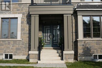169 Yates Dr in Milton, ON - Building Photo - Building Photo