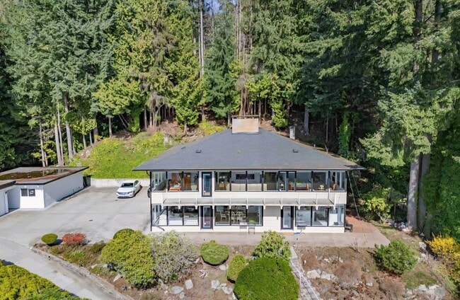 property at 2755 Skilift Pl