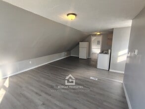 2208 Hendricks St, Unit 3 in Anderson, IN - Building Photo - Building Photo