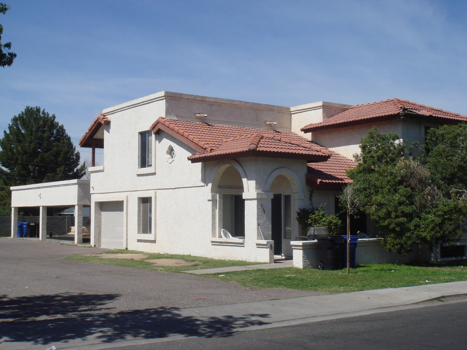 832 N Cherry St in Mesa, AZ - Building Photo