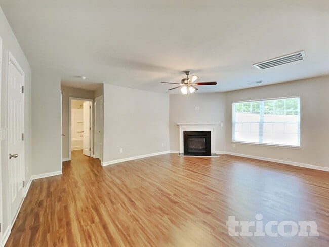 1756 Pinnacle Oaks Dr in Rural Hall, NC - Building Photo - Building Photo