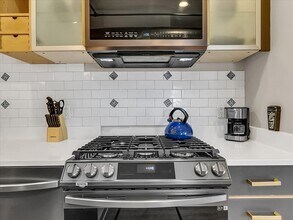 281 Essex St in Salem, MA - Building Photo - Building Photo