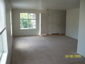 2257 SW Barber Ln in McMinnville, OR - Building Photo - Building Photo