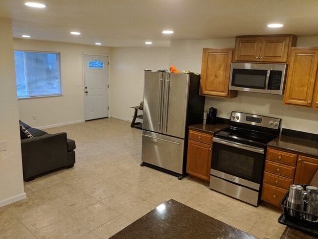 6001 6th Ave SE in Olympia, WA - Building Photo - Building Photo