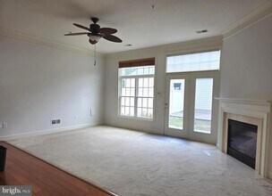 12928 Clarks Crossing Dr in Clarksburg, MD - Building Photo - Building Photo