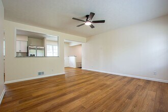 3604 S 78th St in Omaha, NE - Building Photo - Building Photo