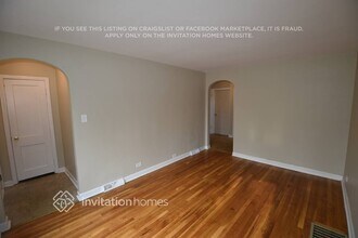 6209 S Meade Ave in Chicago, IL - Building Photo - Building Photo