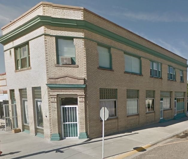 202 Main St in Pine Bluffs, WY - Foto de edificio