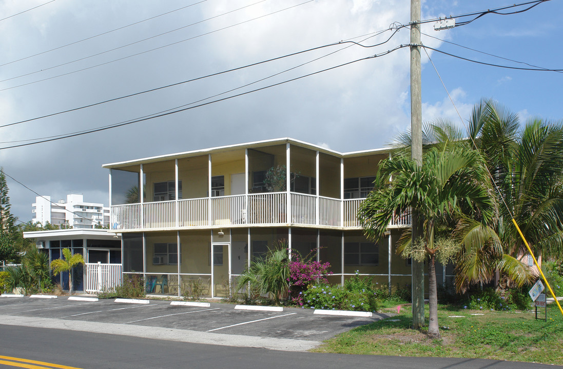 The Beach House in Pompano Beach, FL - Building Photo