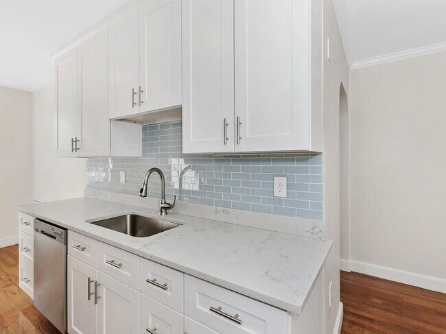 50 Follen, Unit Apt 302 in Cambridge, MA - Building Photo - Building Photo