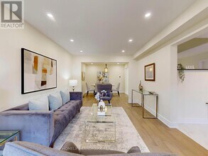 27 Penny Crescent in Markham, ON - Building Photo - Building Photo