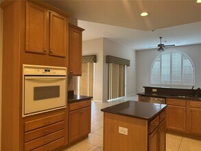 10645 Weeping Elm Bend in Land O Lakes, FL - Building Photo - Building Photo