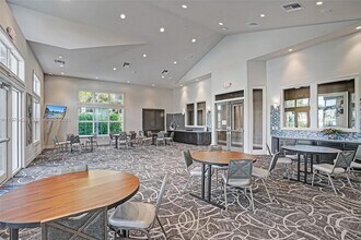 4764 Eucalyptus Dr in Hollywood, FL - Building Photo - Building Photo