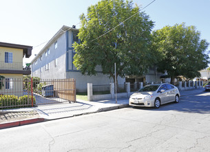 Erika Vidal in North Hollywood, CA - Building Photo - Building Photo